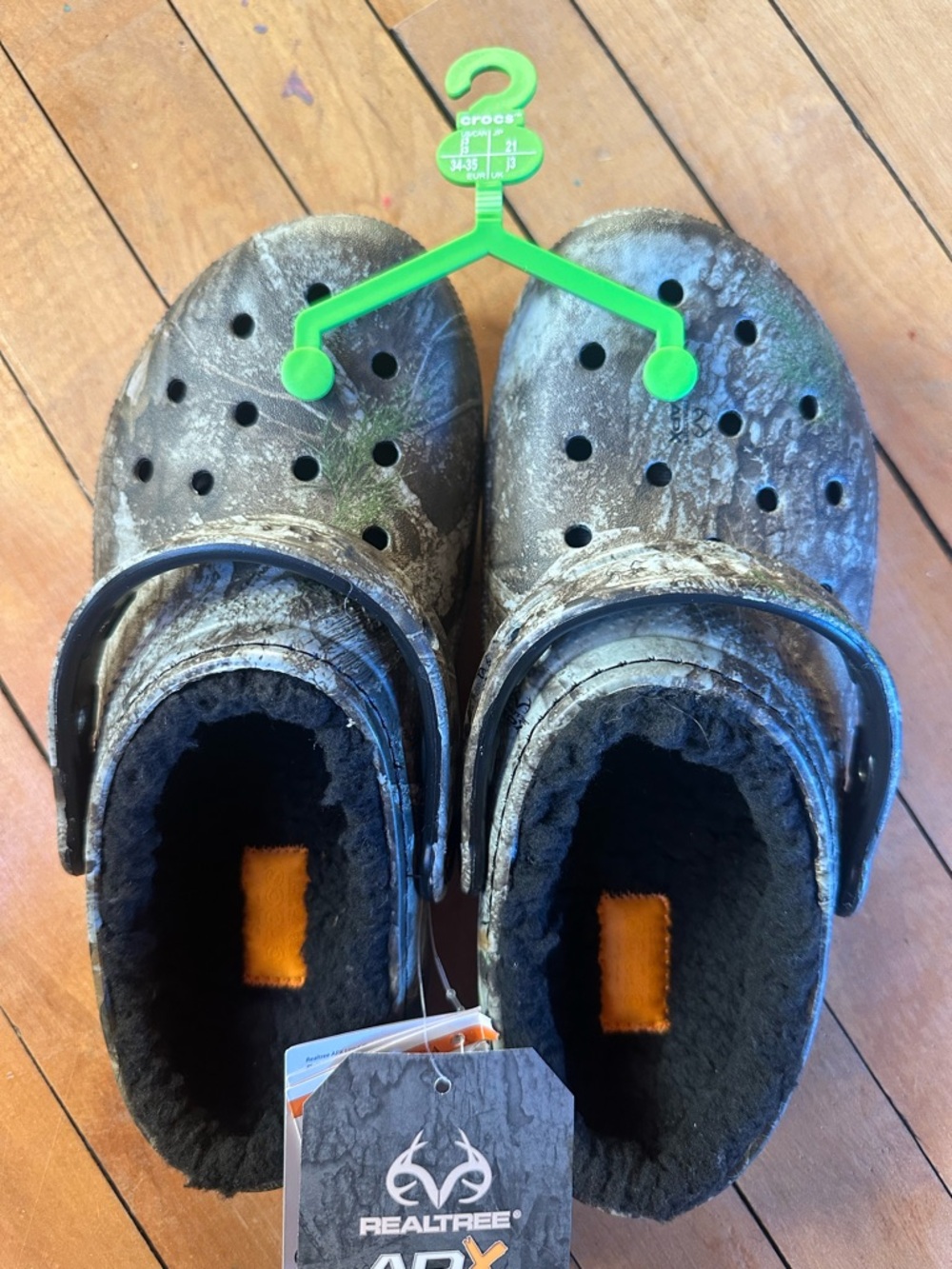 CROCS Kids Camo Fuzzy-Lined Clogs - Picture 2 of 2